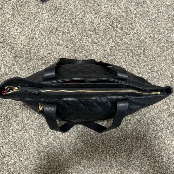 EUC Vera Bradley Small Avery Quilted Tote - Picture 5 of 8